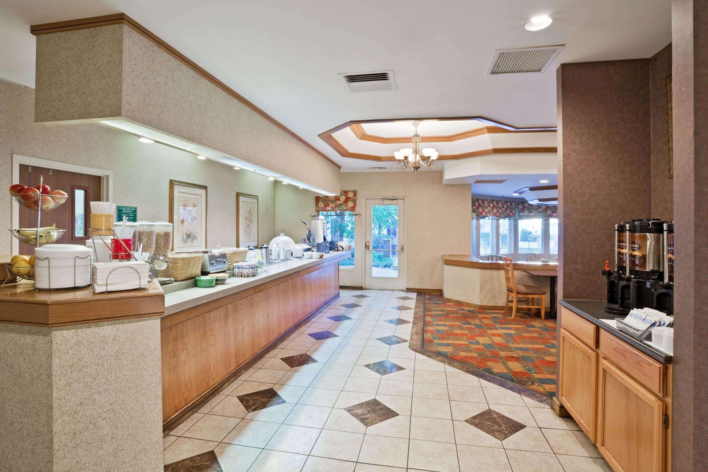 La Quinta By Wyndham Overland Park Extérieur photo