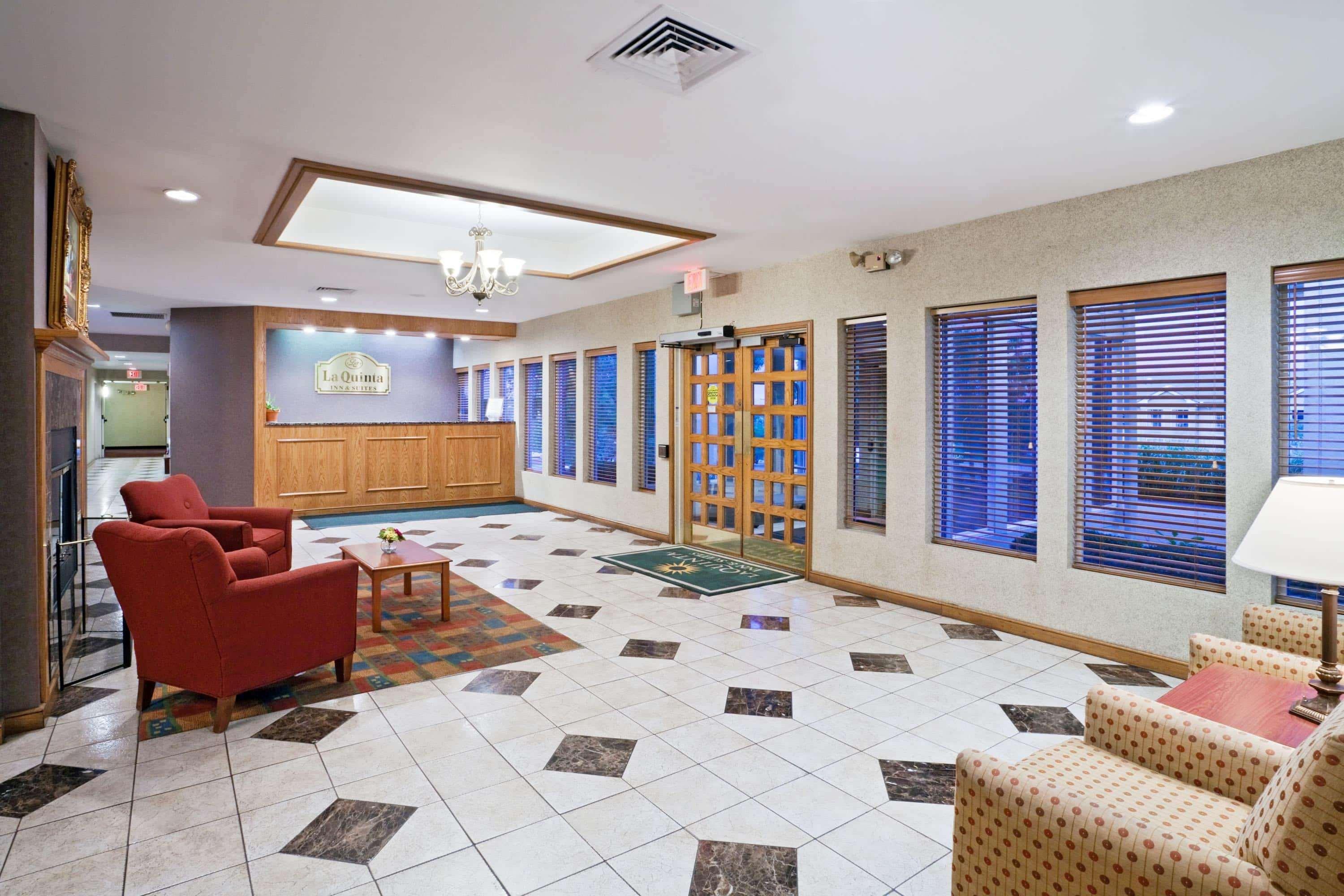 La Quinta By Wyndham Overland Park Extérieur photo
